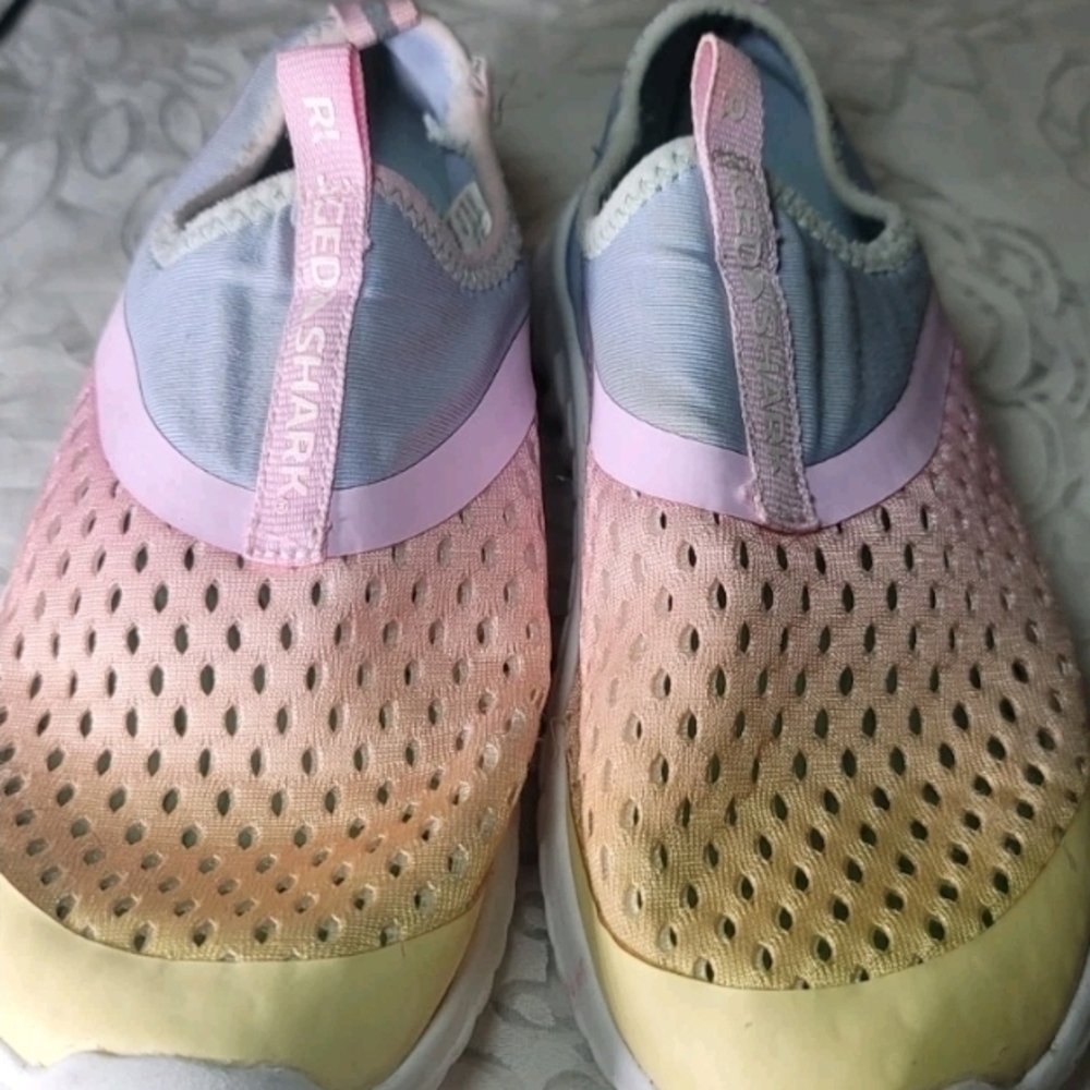 Pastel Gradient Rugged Shark Aqua Flo Water Shoes Pastel Size 13